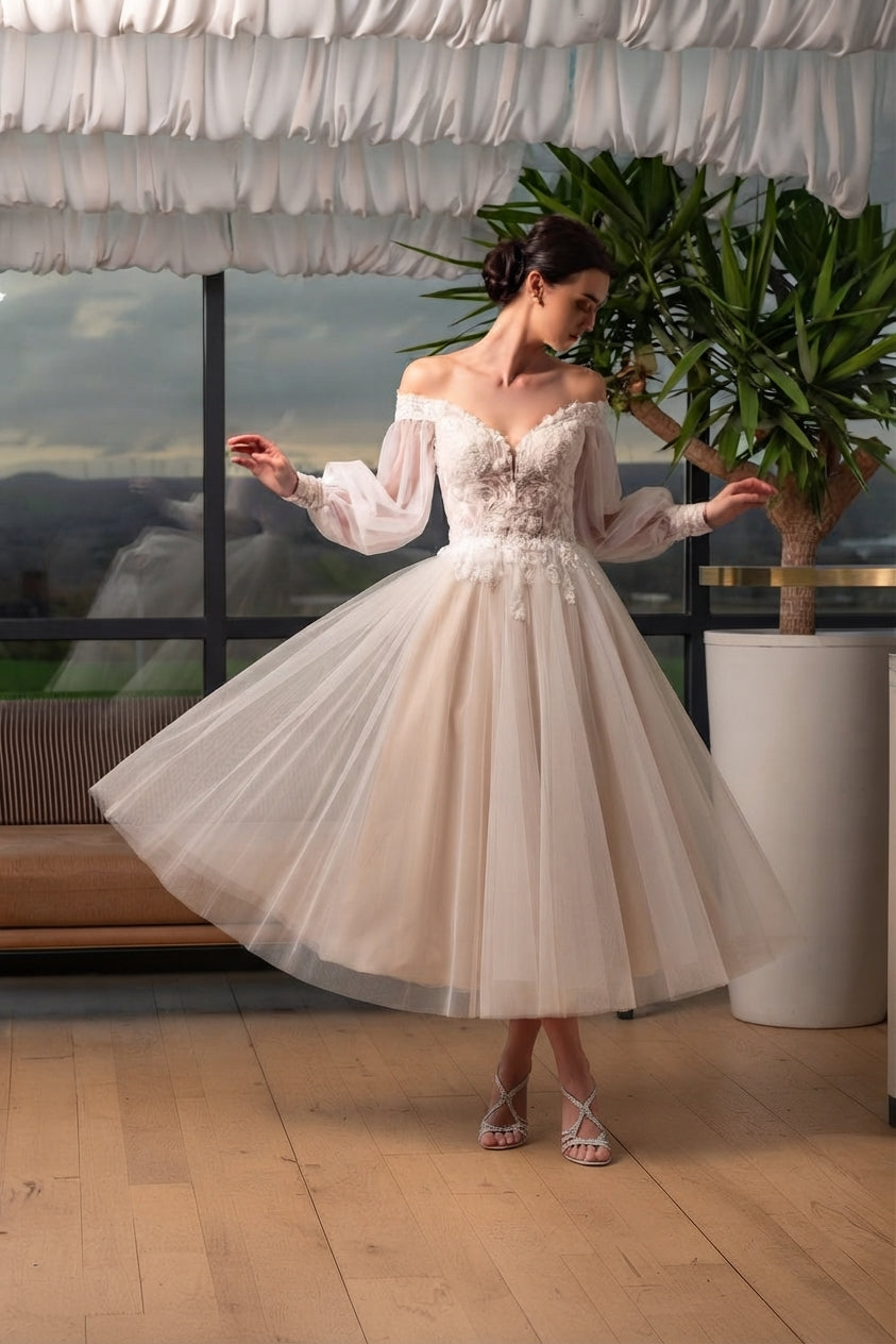 hn-jovie Romantic Lace Tea-Length Wedding Dress