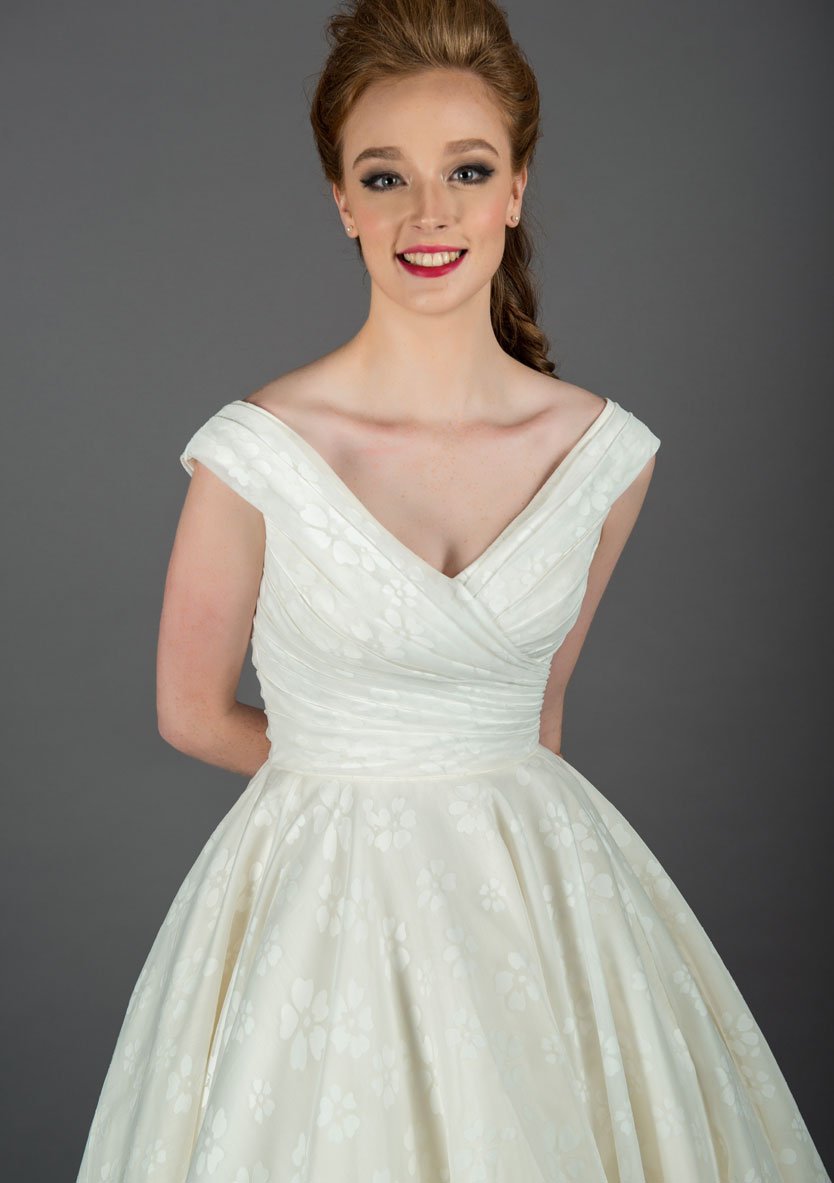 86-cilla  Printed 50’s length wedding dress