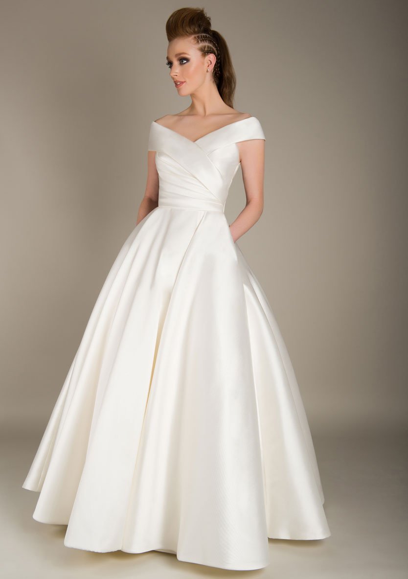The Maude full length wedding dress by Lo Lou