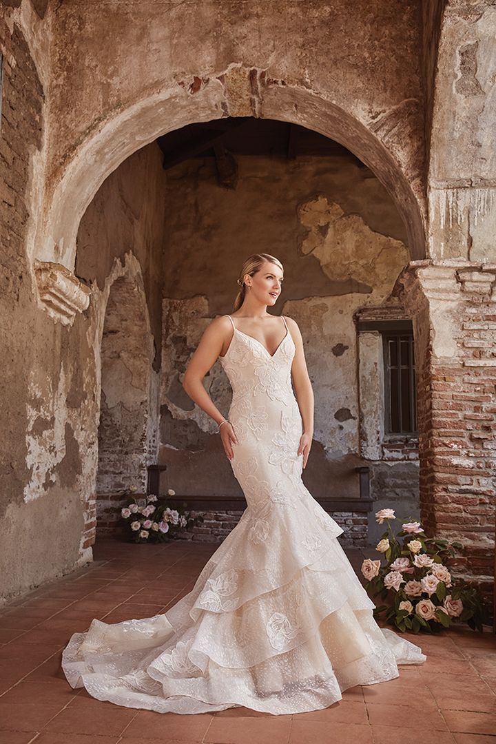 Plus Size Lace Drop Waist Wedding Dress Graphic Beaded Lace Mermaid Wedding Dress Plus Size Lace Drop Waist Wedding Dress Graphic Beaded Lace Mermaid Wedding Dress