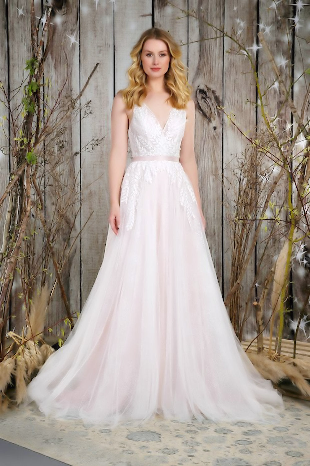 Soft, flowing bridal gown | rd-pixie FairyGothMother Soft, flowing bridal gown | rd-pixie FairyGothMother