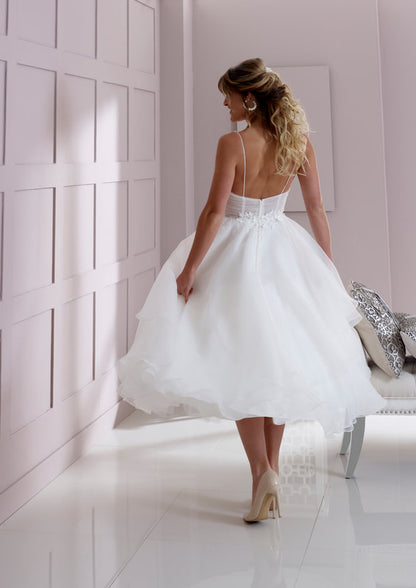 hn-rowan Tea-Length Organza and Lace Appliqué Gown