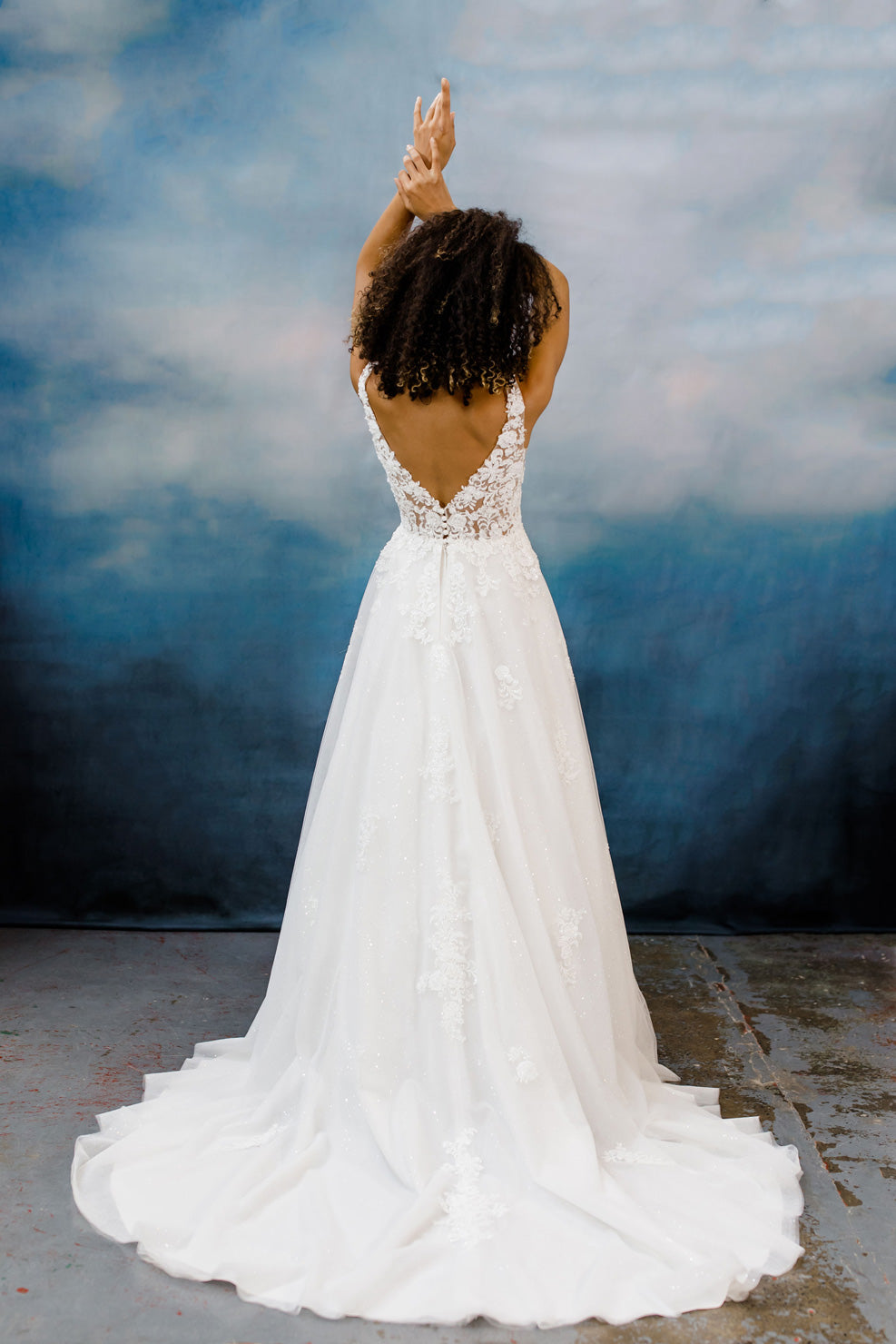 Hn-Valerie – Delicately Embellished Lace Tulle Gown