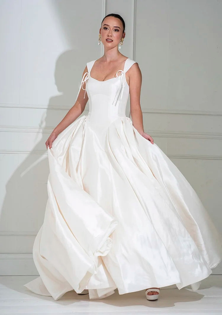 Freda Bennet Paloma – Contemporary Full Skirt Wedding Dress FB-Paloma