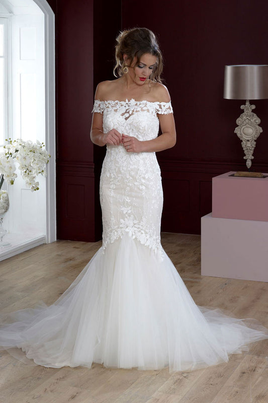 hn-Eliza Trumpet Mermaid Lace Wedding Gown
