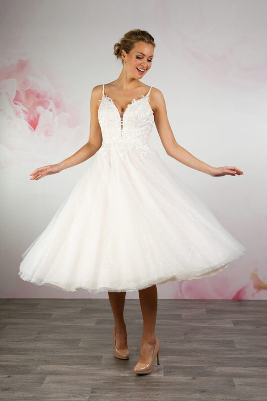 eb-elaine wedding dress swirling