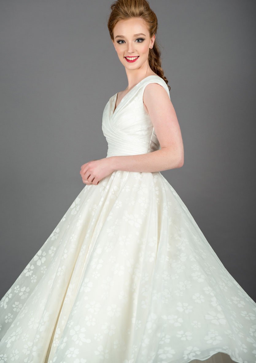 86-cilla  Printed 50’s length wedding dress