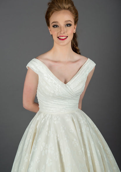 86-cilla  Printed 50’s length wedding dress