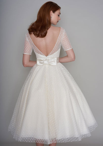 60s style short wedding dresses 15 Short, Modern Wedding Dresses to Consider Instead of a Ball Gown