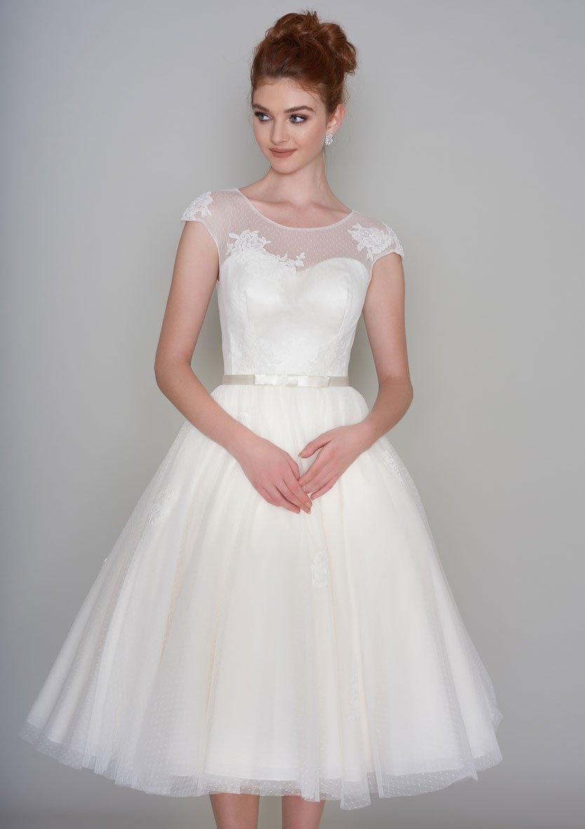 Fifties length tea dress with lace appliqué and super full skirt. Lola by Lou Lou