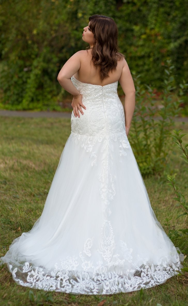 gi-eliza-r  Ivory fit and flare strapless bridal gown