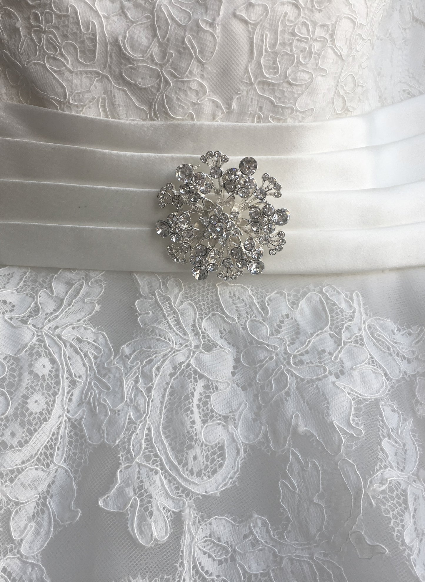 tb-gia-o Short tea length bridal gown with lace trimmed neckline