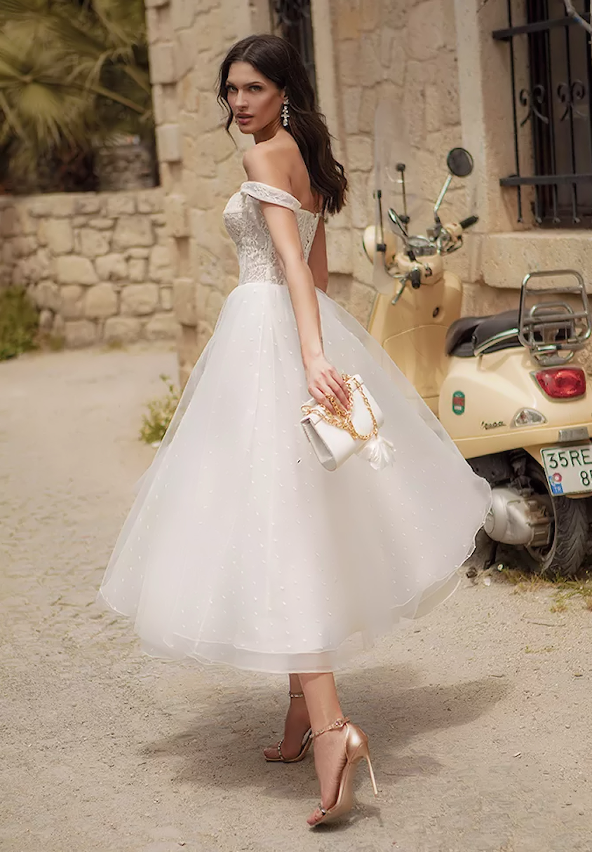 side view of om-marisa wedding dress