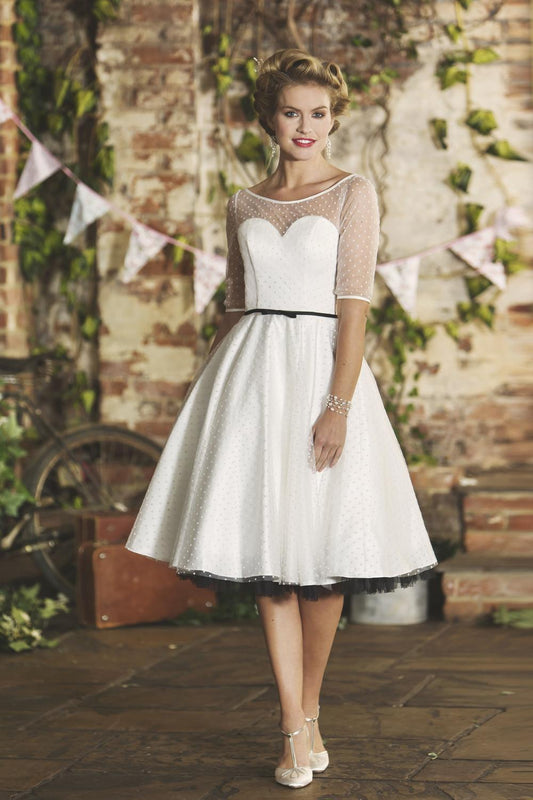 Brooklyn features a sweetheart bodice with spot tulle overlay, finished with edge binding.